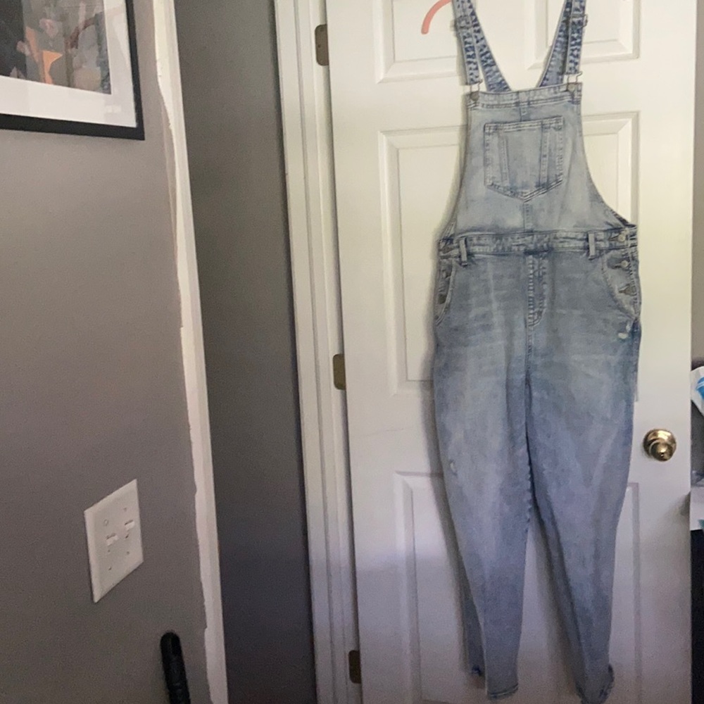 Worn 1x Old Navy Overalls